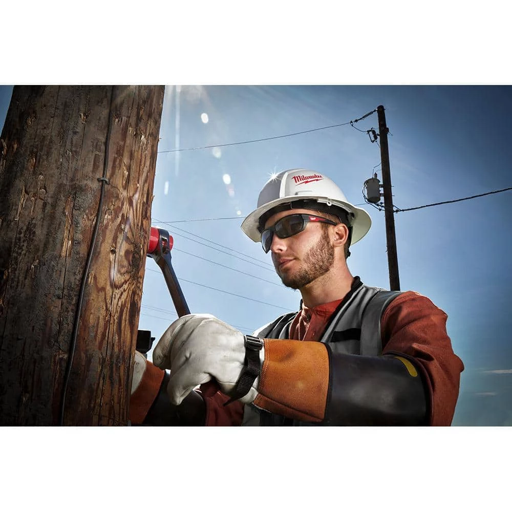 Milwaukee Performance Safety Glasses with Tinted Fog-Free Lenses 7 Milwaukee Performance Safety Glasses with Tinted Fog-Free Lenses - Image 7