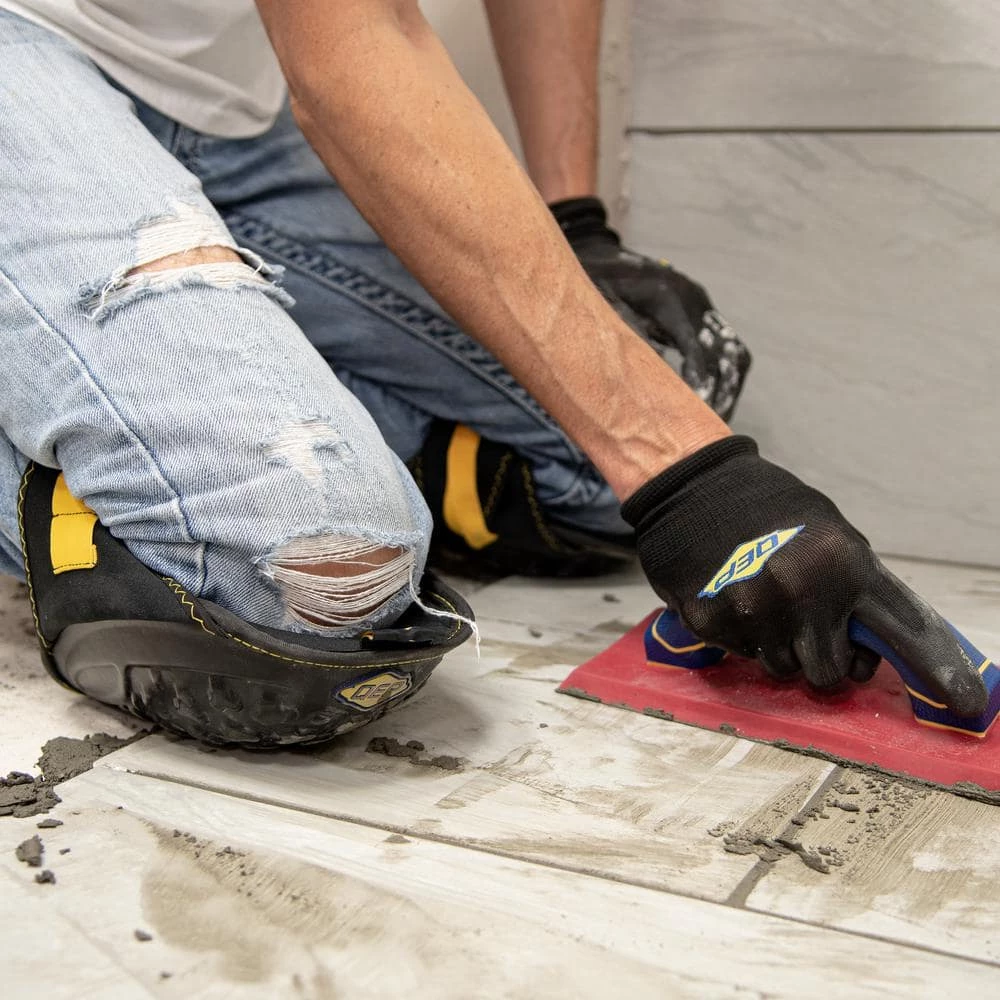 QEP ProMax Gel Knee Pads with Lightweight EVA Foam Cushion and Pen Storage (1-Pair) 3 QEP ProMax Gel Knee Pads with Lightweight EVA Foam Cushion and Pen Storage (1-Pair) - Image 3