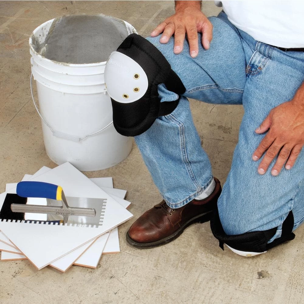 ROBERTS Hard Cap Knee Pads for Carpet Installation 2 ROBERTS Hard Cap Knee Pads for Carpet Installation - Image 2