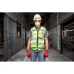 Milwaukee N95 Professional Multi-Purpose Valved Respirator with Gasket (80-Pack) 21 Milwaukee N95 Professional Multi-Purpose Valved Respirator with Gasket (80-Pack) -Safety Equipment Sales white milwaukee face masks 48 73 4004x8 44 1000
